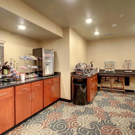 Cobblestone Hotel & Suites - Salem Buitenkant foto