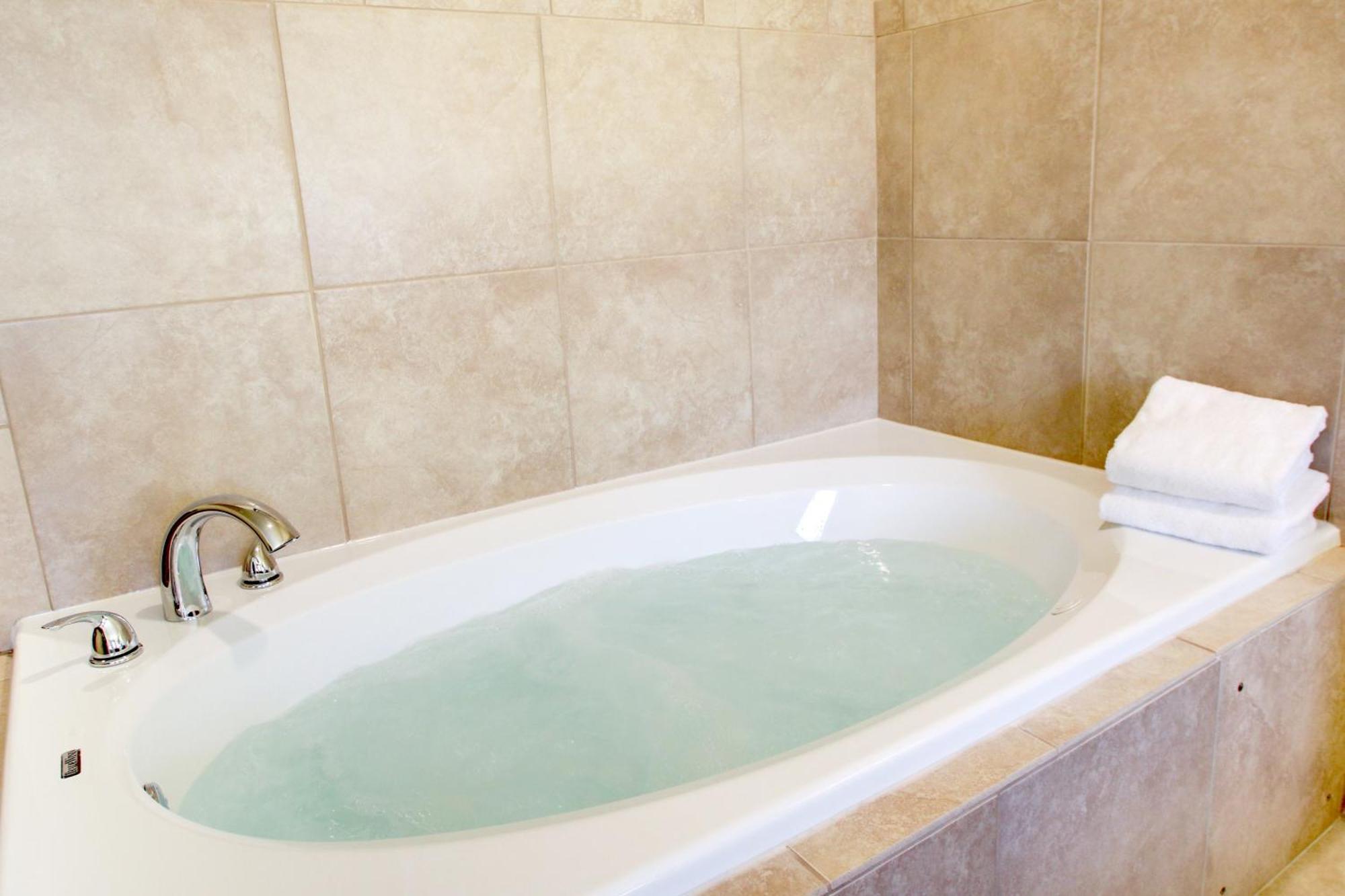 Cobblestone Hotel & Suites - Salem Buitenkant foto